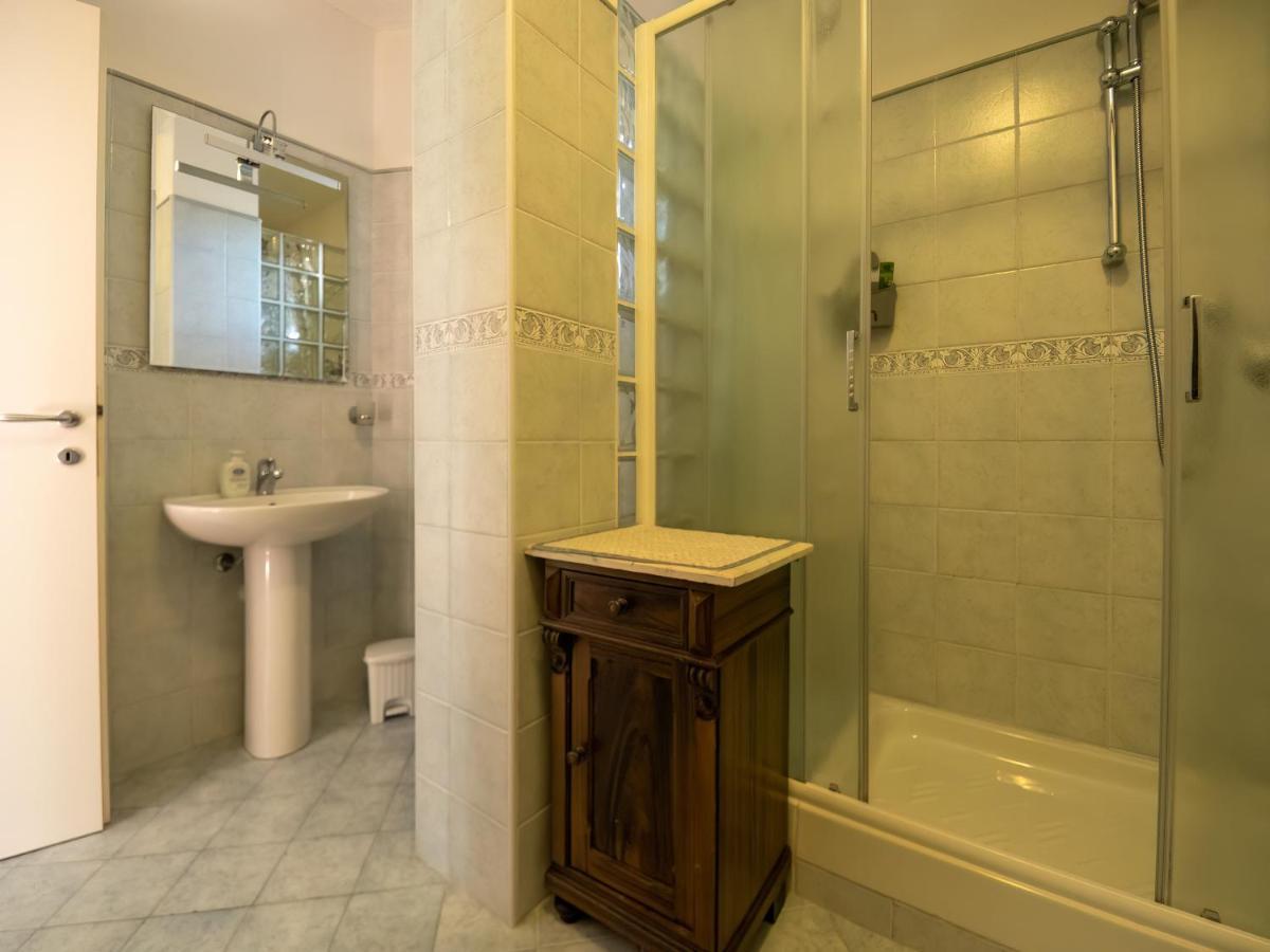 Tra Gli Ulivi Bed & Breakfast Pietra Ligure Dış mekan fotoğraf